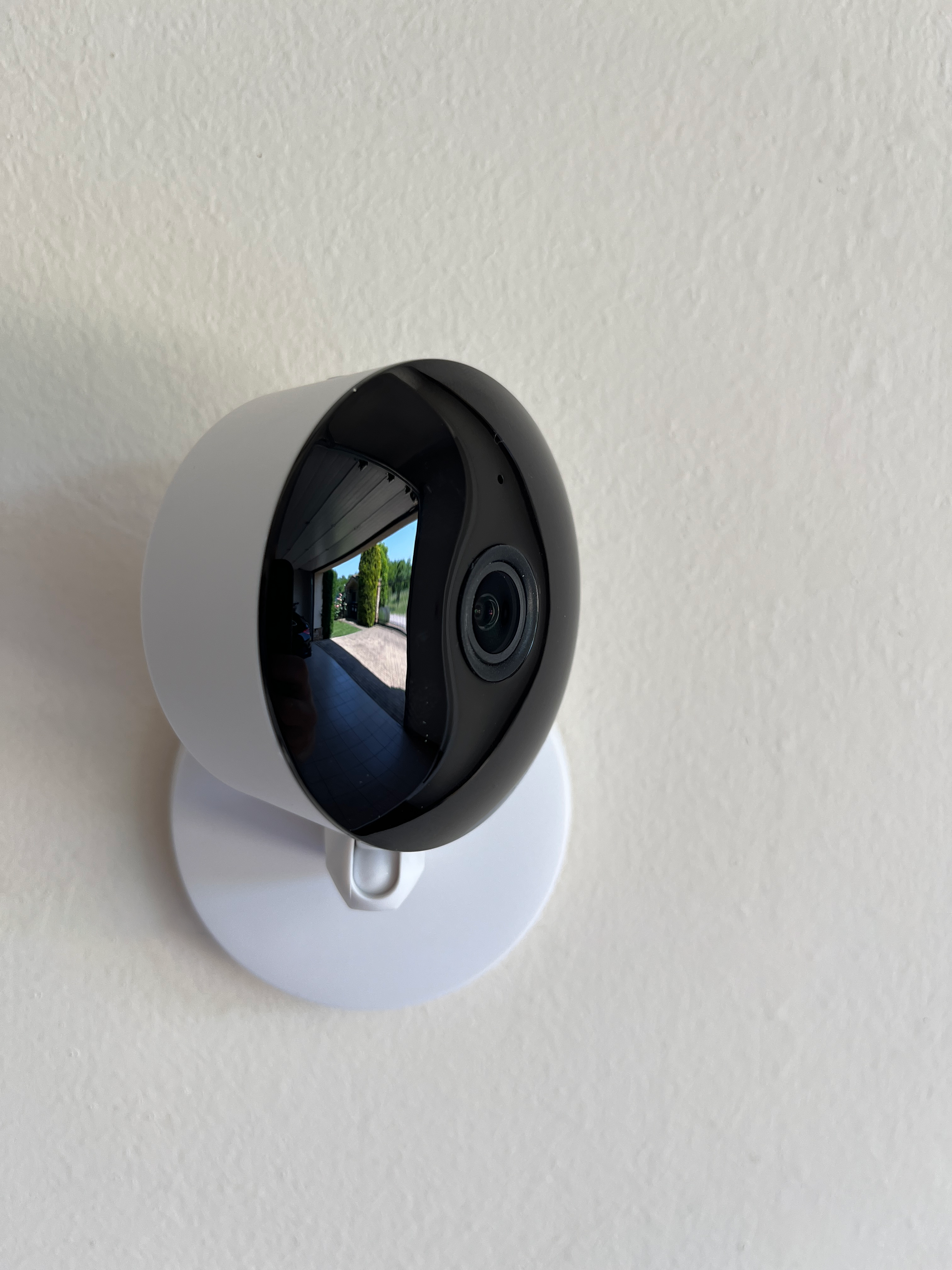 Remootio-compatible indoor camera